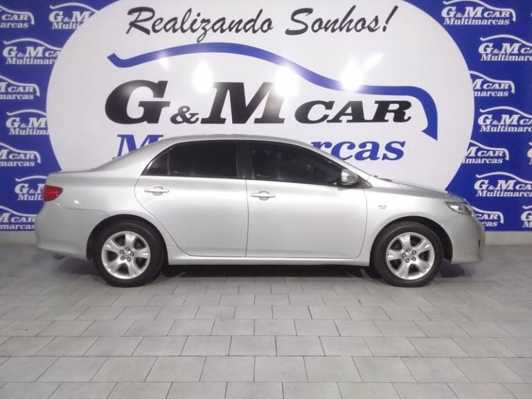 TOYOTA - COROLLA - 2008/2009 - Prata - R$ 53.900,00