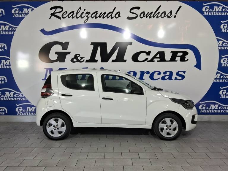 FIAT - MOBI - 2016/2017 - Branca - R$ 43.900,00