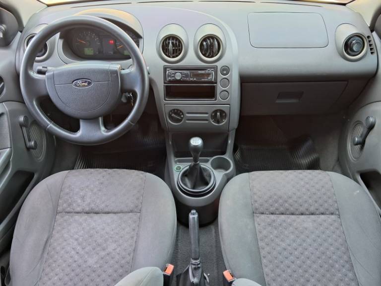 FORD - FIESTA - 2004/2005 - Branca - Sob Consulta