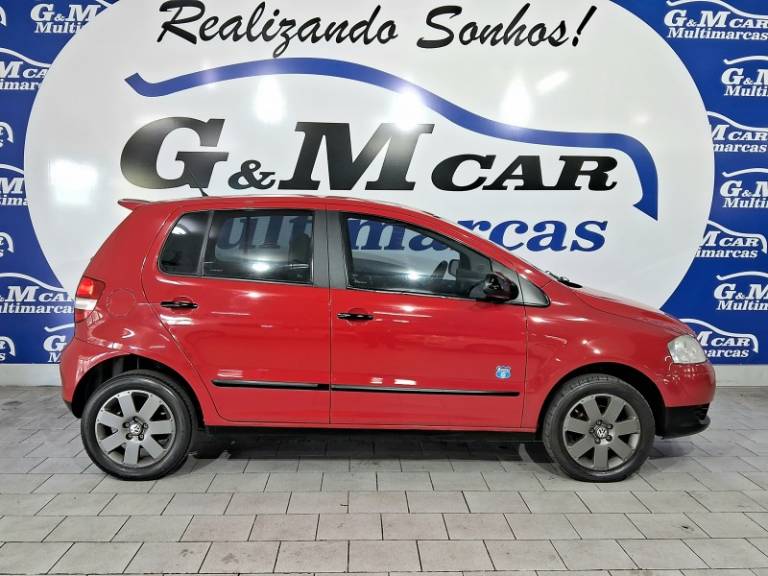 VOLKSWAGEN - FOX - 2008/2009 - Vermelha - R$ 33.900,00