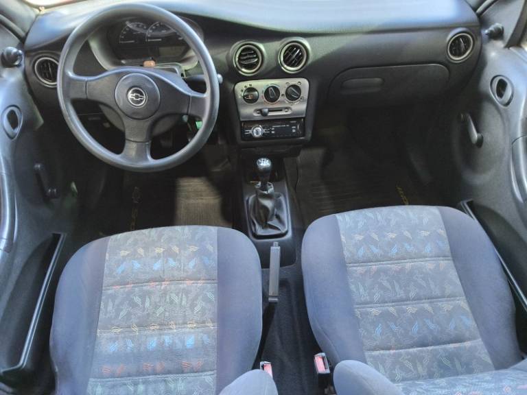 CHEVROLET - CELTA - 2003/2003 - Vermelha - R$ 14.900,00