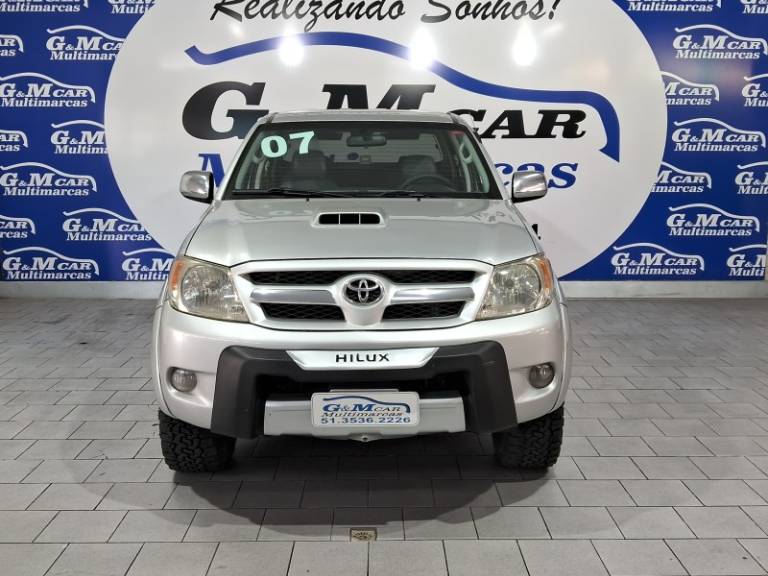 TOYOTA - HILUX - 2006/2007 - Prata - R$ 108.900,00
