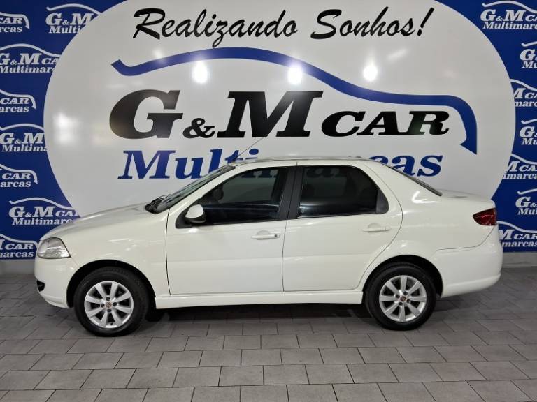 FIAT - SIENA - 2011/2012 - Branca - R$ 34.900,00