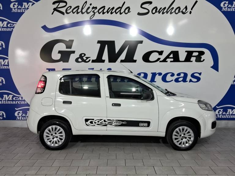FIAT - UNO - 2014/2015 - Branca - R$ 38.900,00
