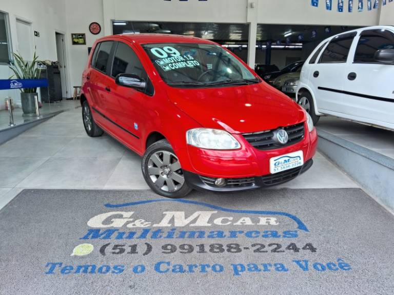 VOLKSWAGEN - FOX - 2008/2009 - Vermelha - R$ 33.900,00