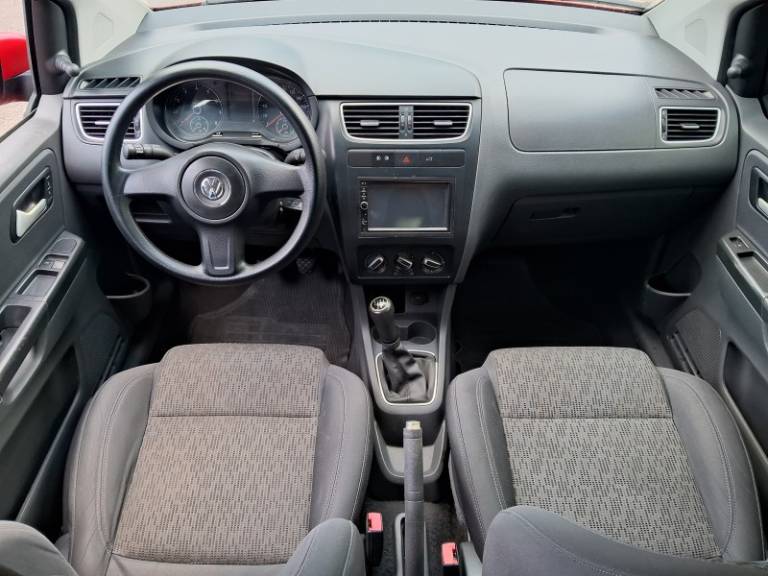 VOLKSWAGEN - FOX - 2012/2013 - Vermelha - R$ 36.900,00