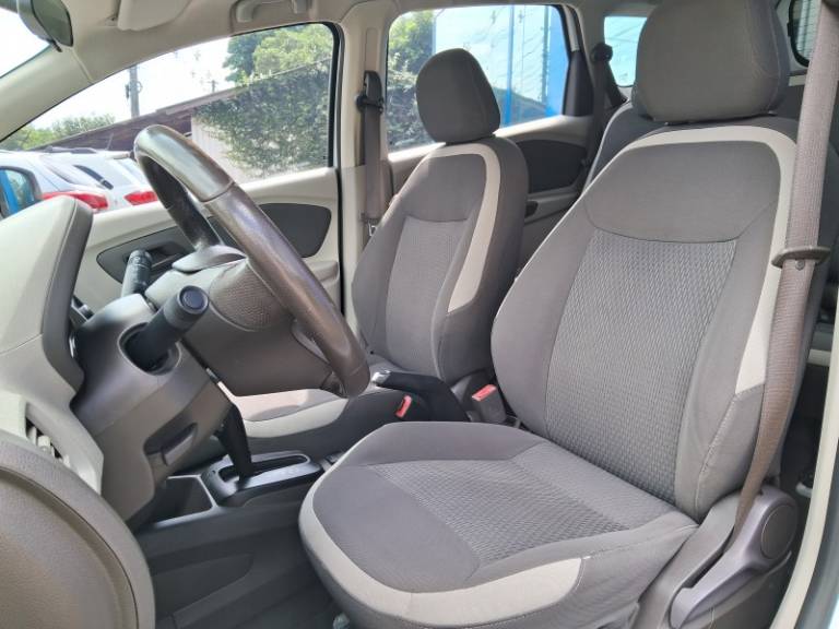 CHEVROLET - SPIN - 2014/2014 - Branca - R$ 45.900,00