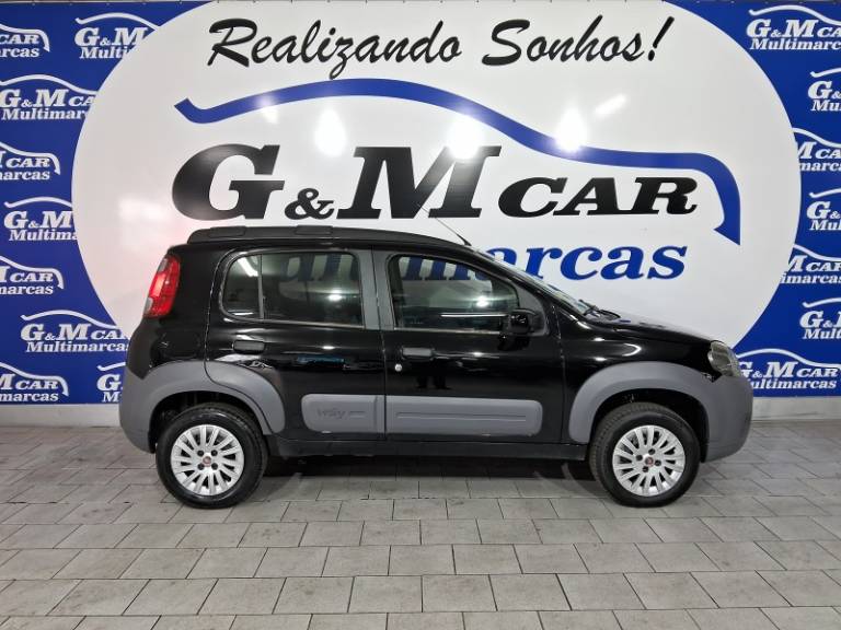 FIAT - UNO - 2011/2012 - Preta - R$ 32.900,00