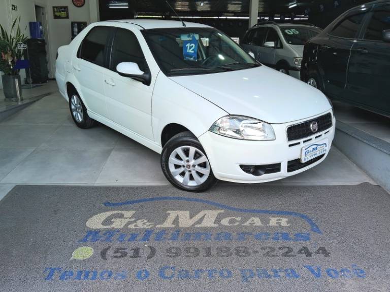 FIAT - SIENA - 2011/2012 - Branca - R$ 37.900,00