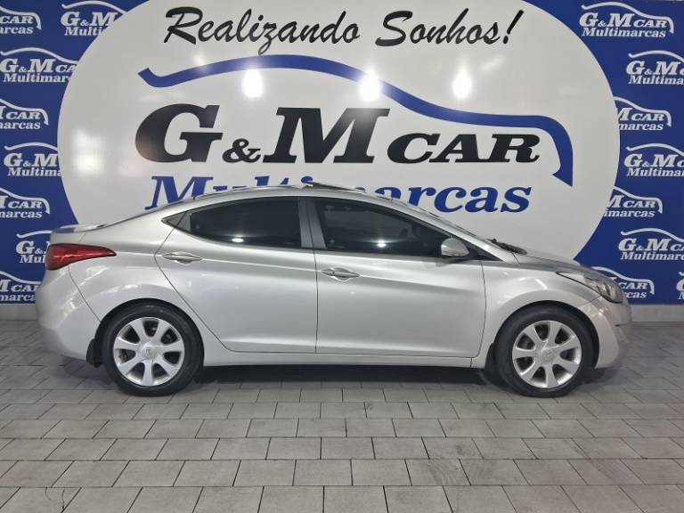 HYUNDAI - ELANTRA - 2012/2013 - Prata - R$ 67.900,00