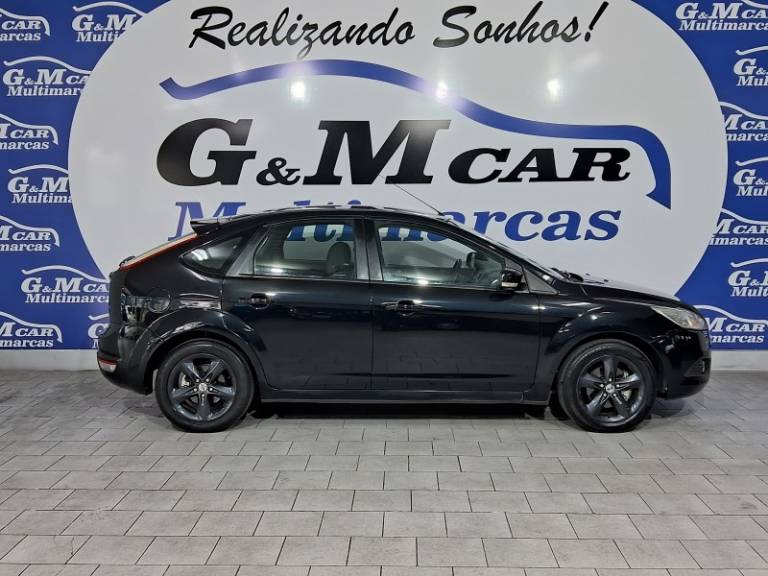 FORD - FOCUS - 2010/2011 - Preta - R$ 38.900,00