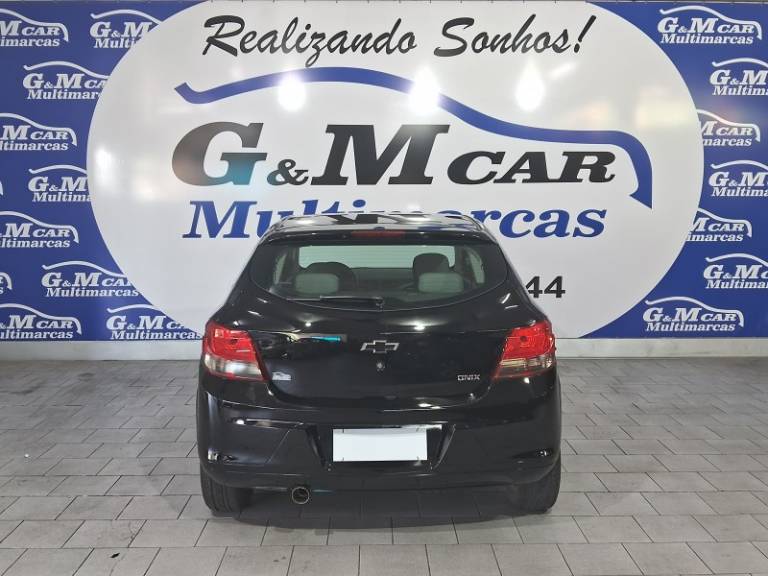 CHEVROLET - ONIX - 2016/2016 - Preta - R$ 47.900,00