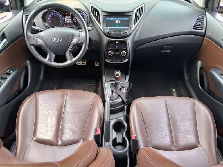 HYUNDAI - HB20X - 2015/2016 - Verde - R$ 65.900,00