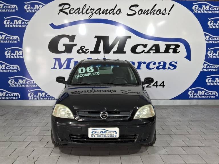 CHEVROLET - CORSA - 2005/2006 - Preta - R$ 26.900,00