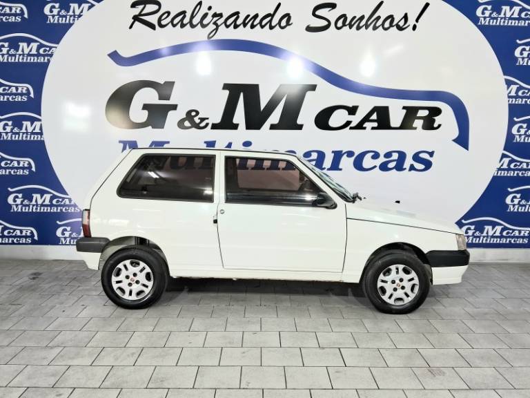 FIAT - UNO - 2010/2011 - Branca - R$ 17.900,00