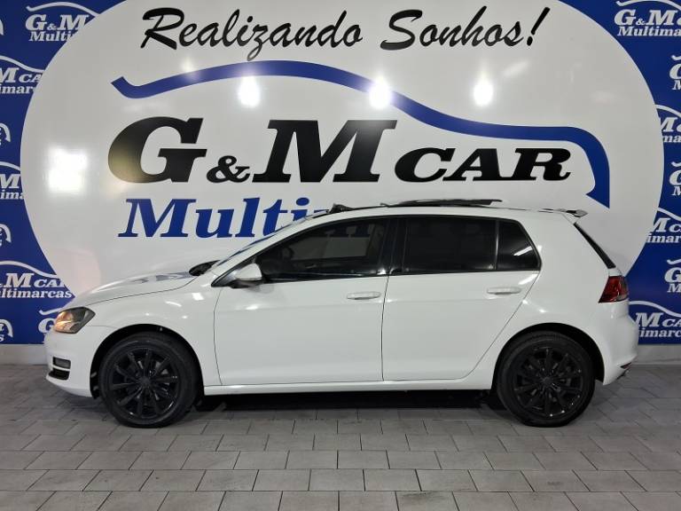 VOLKSWAGEN - GOLF - 2014/2015 - Branca - R$ 73.900,00