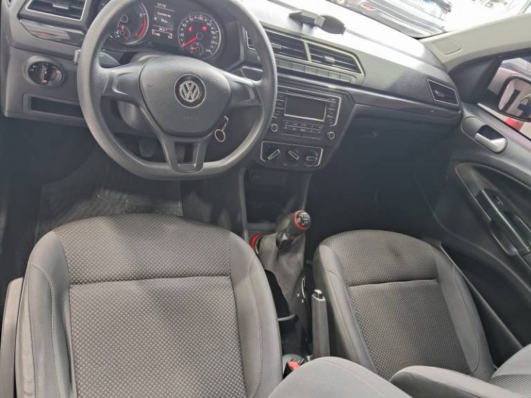 VOLKSWAGEN - SAVEIRO - 2017/2018 - Branca - R$ 61.900,00