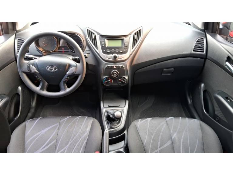 HYUNDAI - HB20 - 2014/2015 - Vermelha - R$ 48.900,00