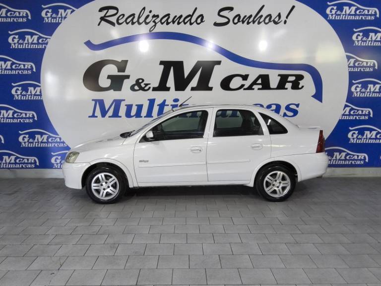 CHEVROLET - CORSA - 2005/2005 - Branca - R$ 25.900,00