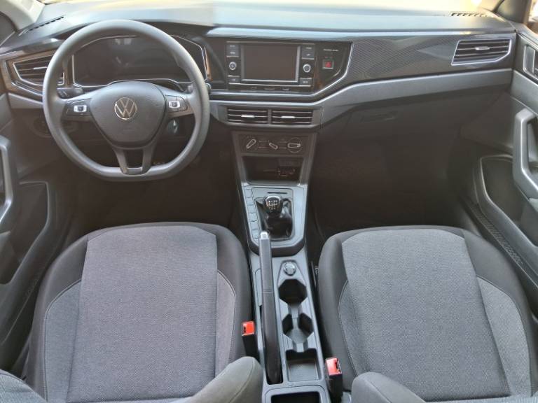 VOLKSWAGEN - POLO - 2023/2023 - Branca - R$ 75.400,00
