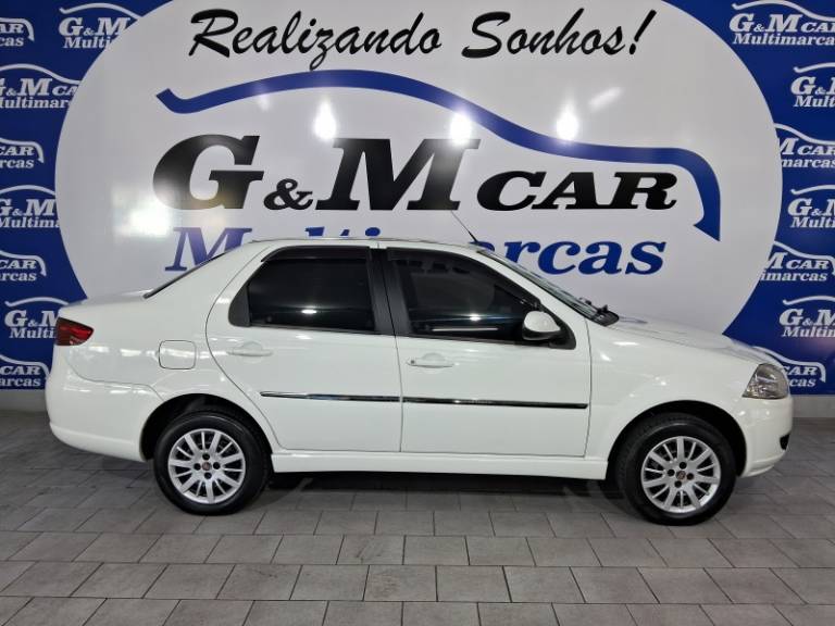 FIAT - SIENA - 2011/2012 - Branca - R$ 26.900,00