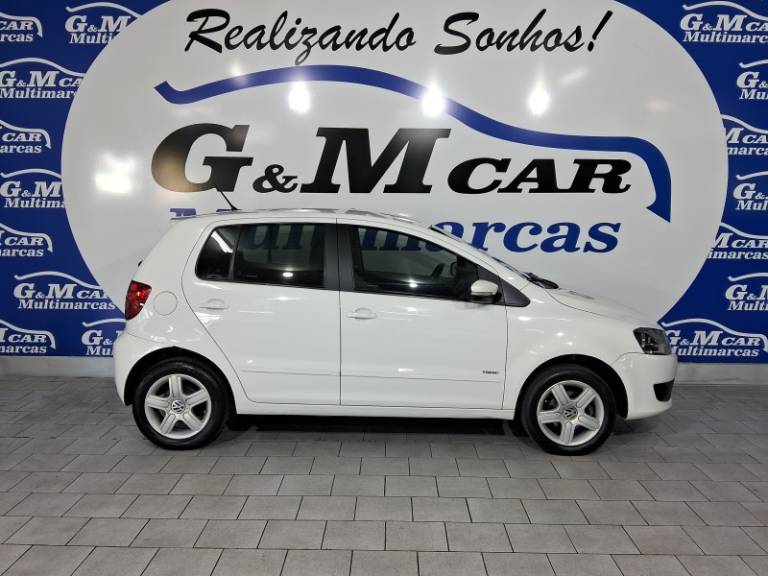 VOLKSWAGEN - FOX - 2012/2013 - Branca - R$ 40.900,00