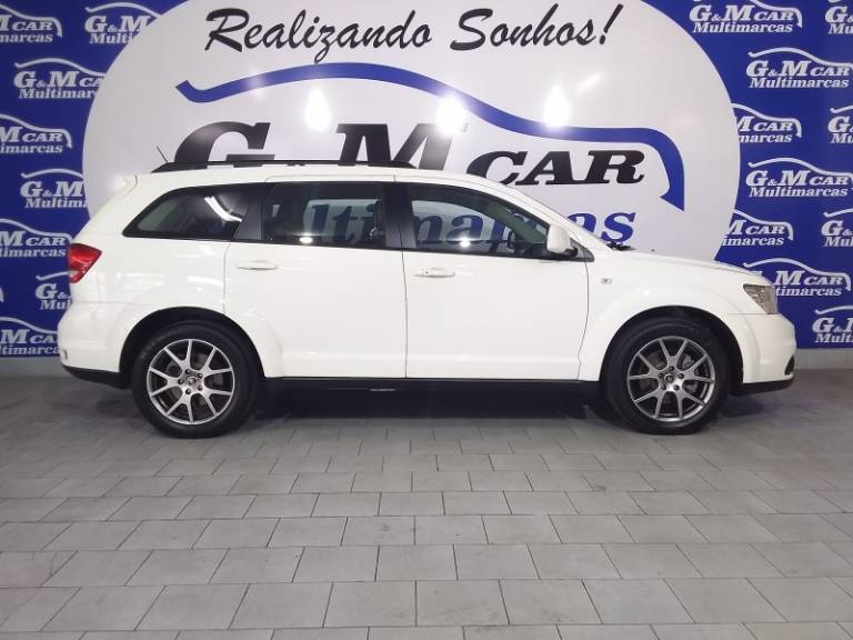 FIAT - FREEMONT - 2015/2015 - Branca - R$ 68.900,00