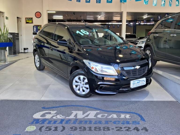 CHEVROLET - ONIX - 2015/2016 - Preta - R$ 47.900,00