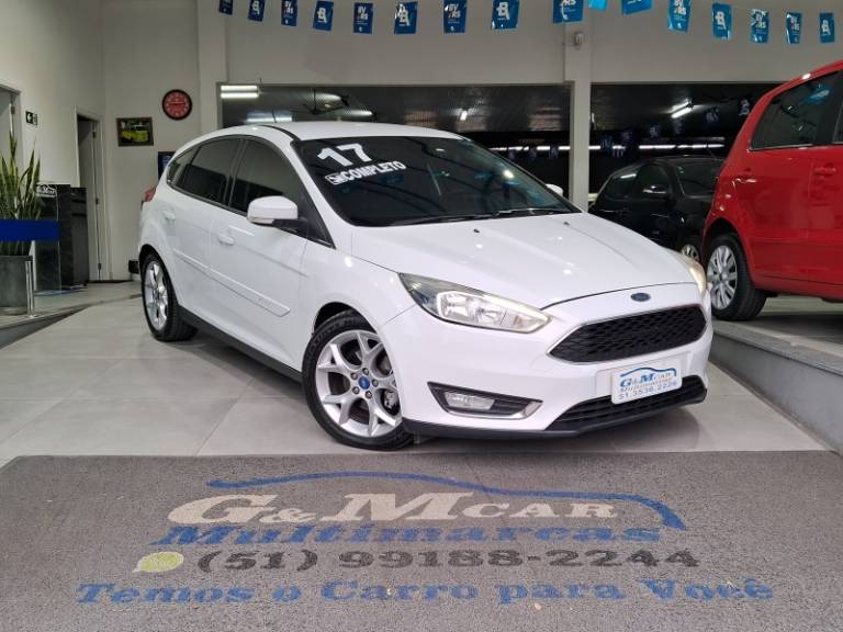 FORD - FOCUS - 2016/2017 - Branca - R$ 59.900,00