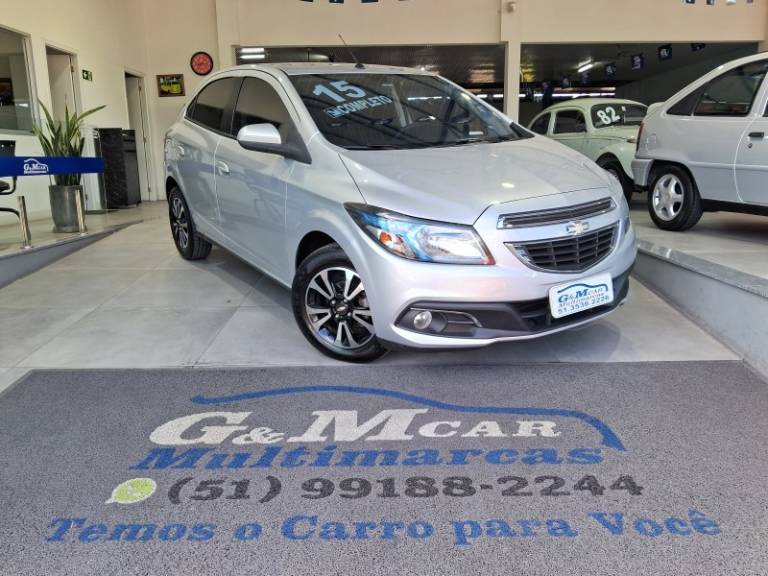 CHEVROLET - ONIX - 2014/2015 - Cinza - R$ 51.900,00