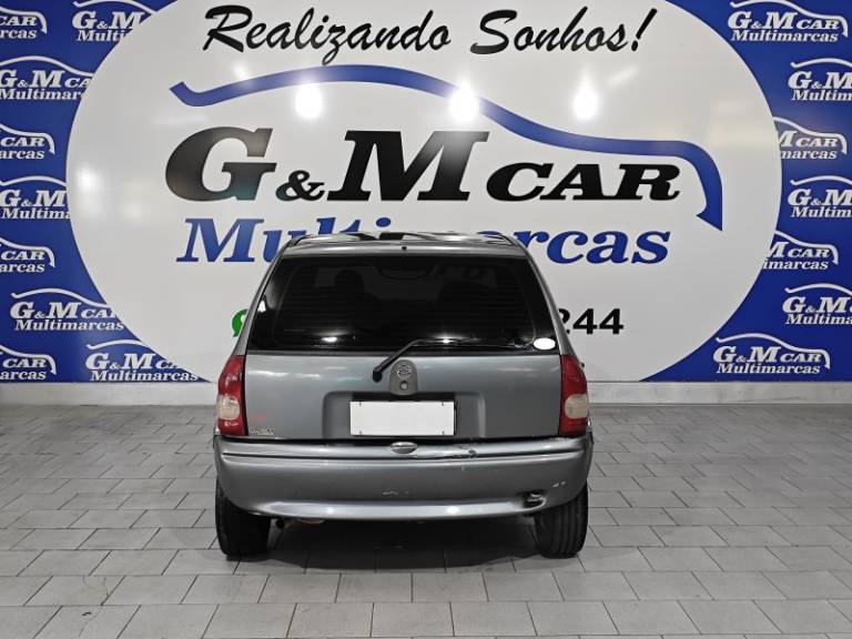 CHEVROLET - CORSA - 2001/2001 - Cinza - R$ 10.900,00