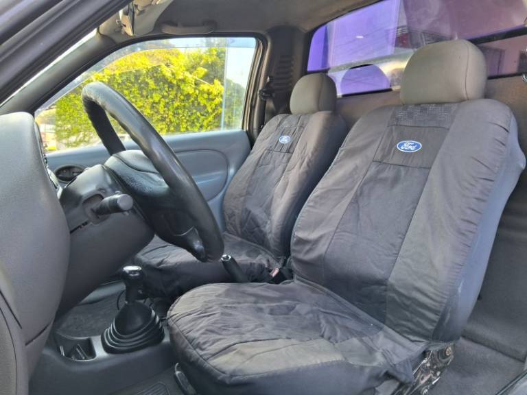 FORD - COURIER - 2005/2005 - Prata - R$ 32.900,00