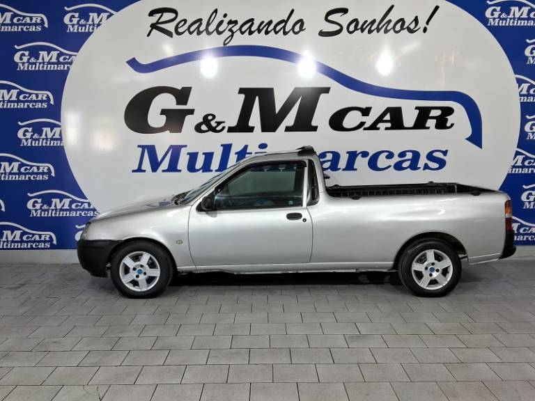 FORD - COURIER - 2005/2005 - Prata - R$ 32.900,00