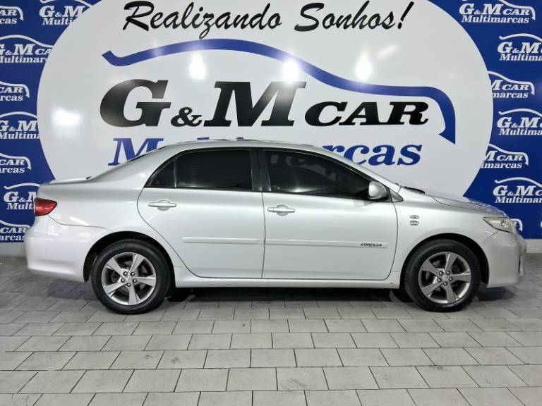 TOYOTA - COROLLA - 2011/2012 - Prata - R$ 65.900,00