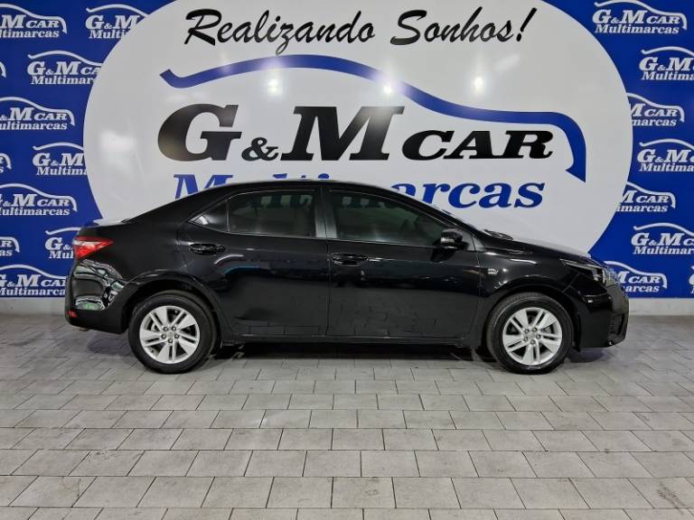 TOYOTA - COROLLA - 2014/2015 - Preta - R$ 75.900,00