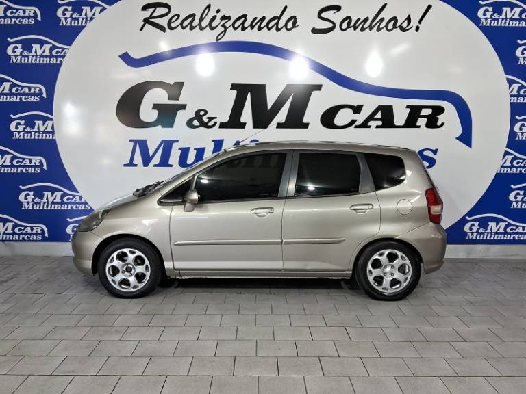 HONDA - FIT - 2005/2006 - Dourada - R$ 28.900,00