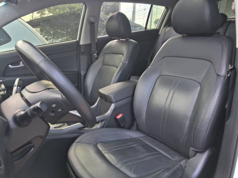 KIA MOTORS - SPORTAGE - 2013/2014 - Branca - Sob Consulta