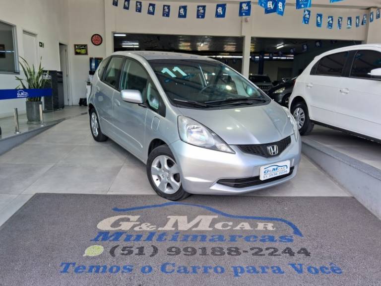 HONDA - FIT - 2010/2011 - Prata - R$ 43.900,00