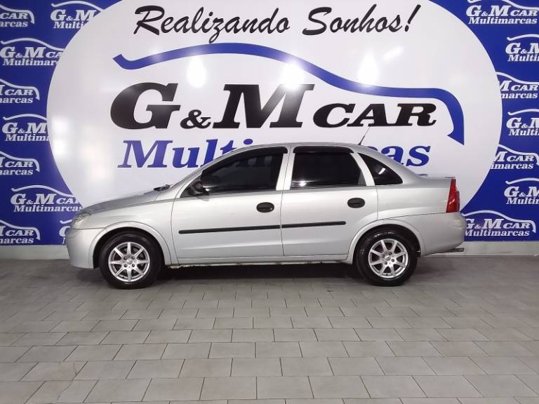 CHEVROLET - CORSA - 2002/2002 - Prata - R$ 21.900,00