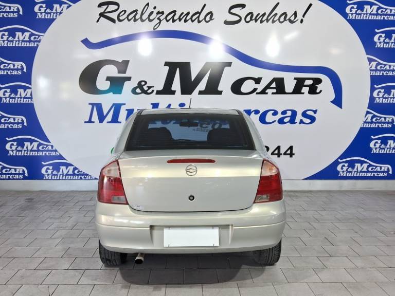 CHEVROLET - CORSA - 2004/2005 - Bege - R$ 16.900,00