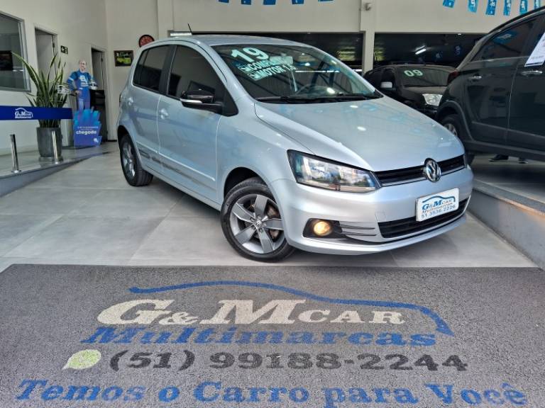 VOLKSWAGEN - FOX - 2018/2019 - Prata - R$ 61.900,00