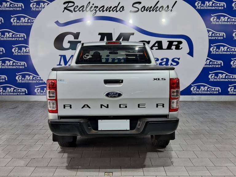 FORD - RANGER - 2015/2015 - Prata - R$ 93.900,00