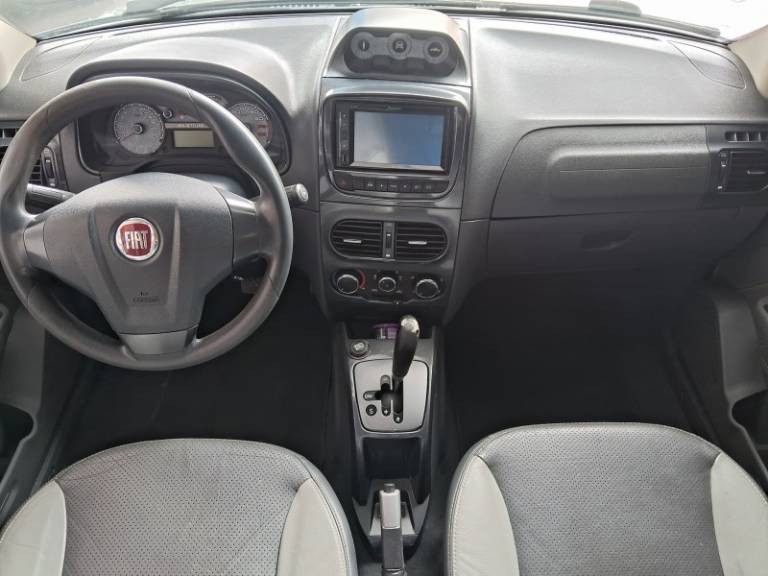 FIAT - STRADA - 2012/2013 - Cinza - R$ 49.900,00