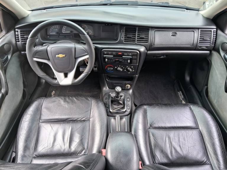 CHEVROLET - VECTRA - 2005/2005 - Cinza - R$ 33.900,00