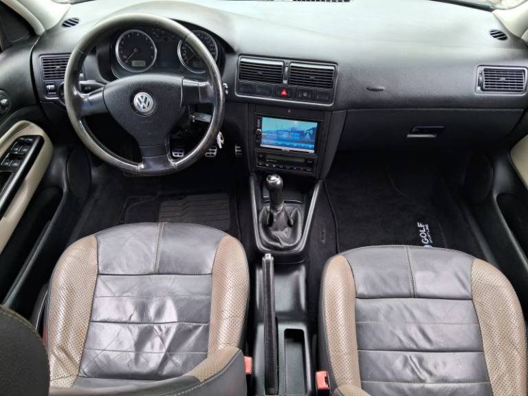 VOLKSWAGEN - GOLF - 2007/2008 - Preta - R$ 43.900,00