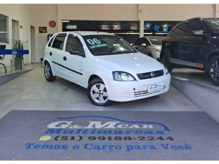 CHEVROLET - CORSA - 2005/2006 - Branca - R$ 22.900,00