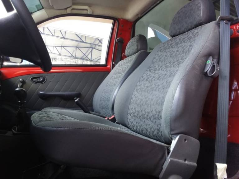 FIAT - STRADA - 2009/2010 - Vermelha - R$ 35.900,00