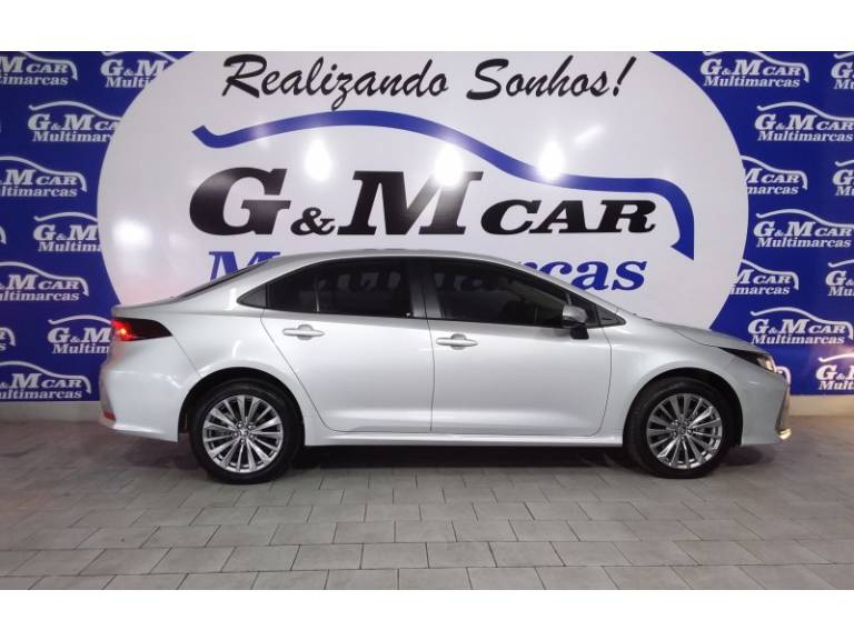 TOYOTA - COROLLA - 2023/2024 - Prata - R$ 149.900,00