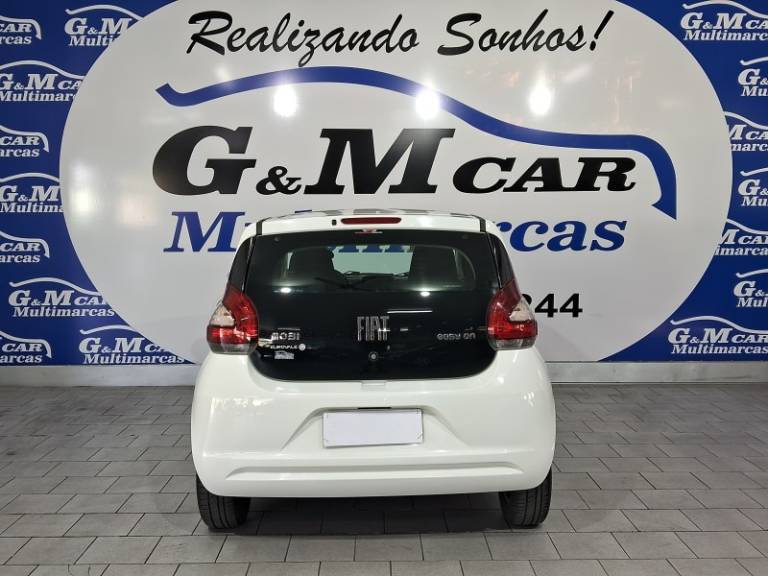 FIAT - MOBI - 2016/2017 - Branca - R$ 43.900,00