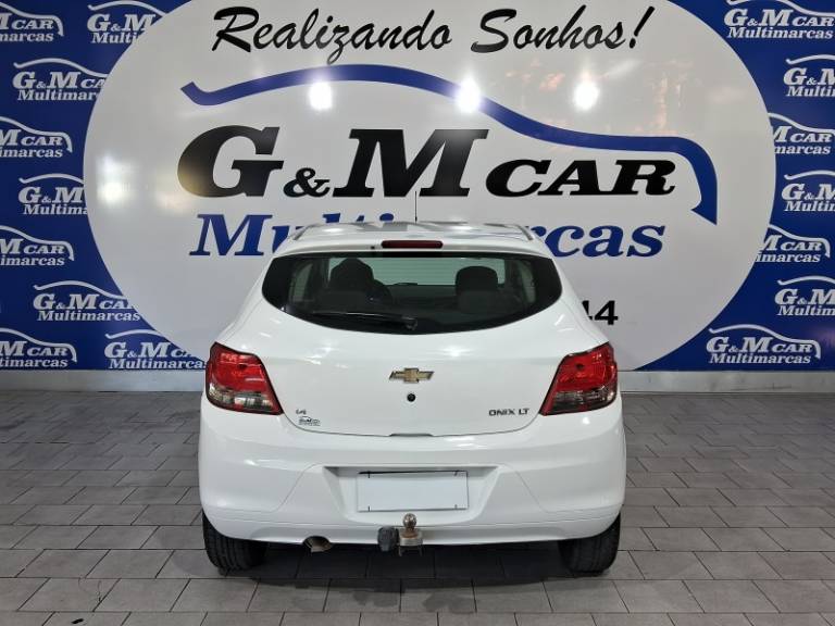 CHEVROLET - ONIX - 2016/2016 - Branca - R$ 53.900,00